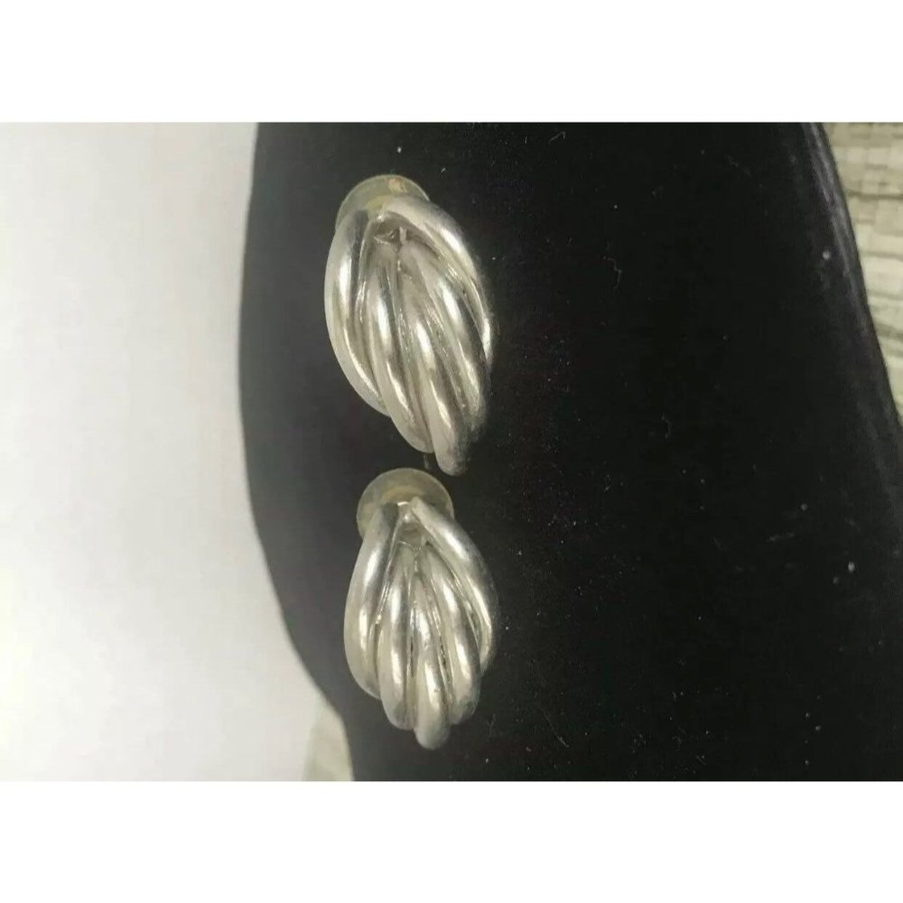 Vintage Silver Tone Ribbed Knot Post Back Earrings Teardrop Knot Shape